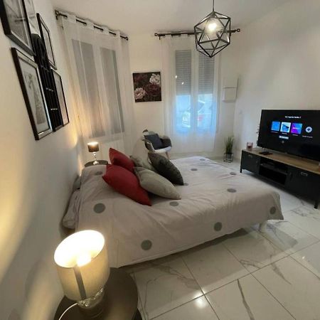 Le Dolce Vita - Centre Historique, Proche Toutes Commodites, Stationnement Aise, Wifi-Netflix 尼奥尔 外观 照片