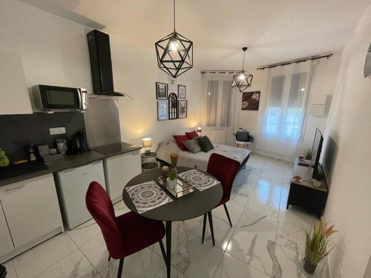 Le Dolce Vita - Centre Historique, Proche Toutes Commodites, Stationnement Aise, Wifi-Netflix 尼奥尔 外观 照片