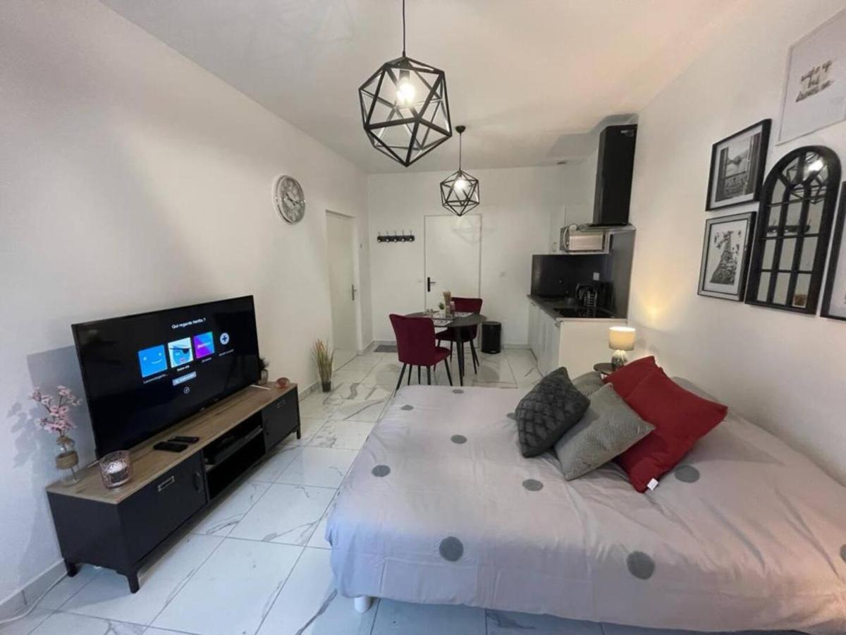 Le Dolce Vita - Centre Historique, Proche Toutes Commodites, Stationnement Aise, Wifi-Netflix 尼奥尔 外观 照片